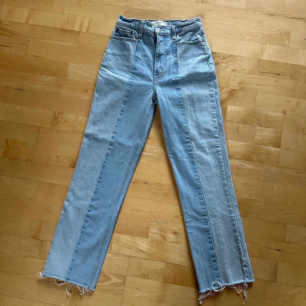 Abercrombie & Fitch ‘The 90s Straight Ultra High Rise’ cropped jeans size: 25L